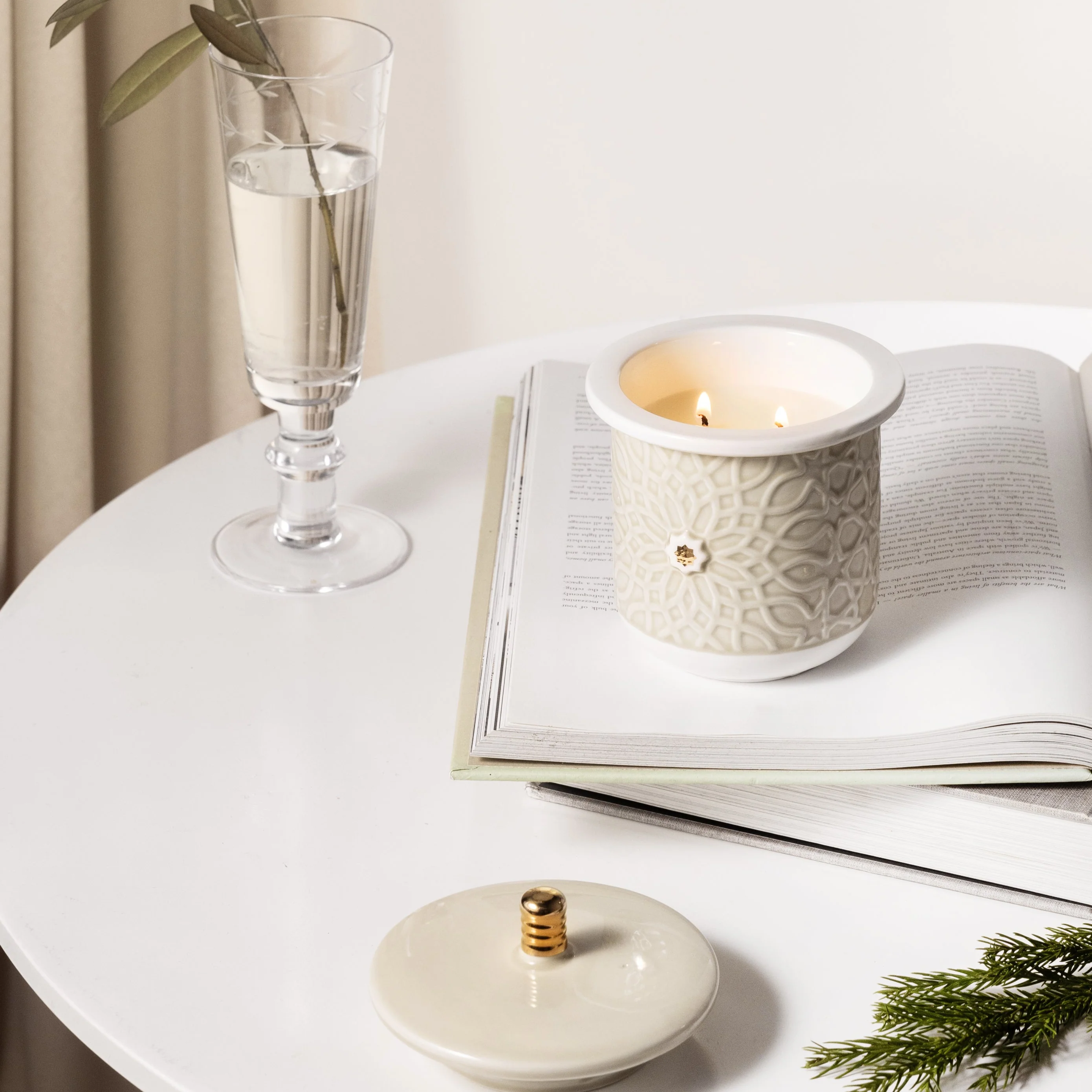 Asala - Medium Candle| Smoky Patchouli - Beige  & Gold - Image 2