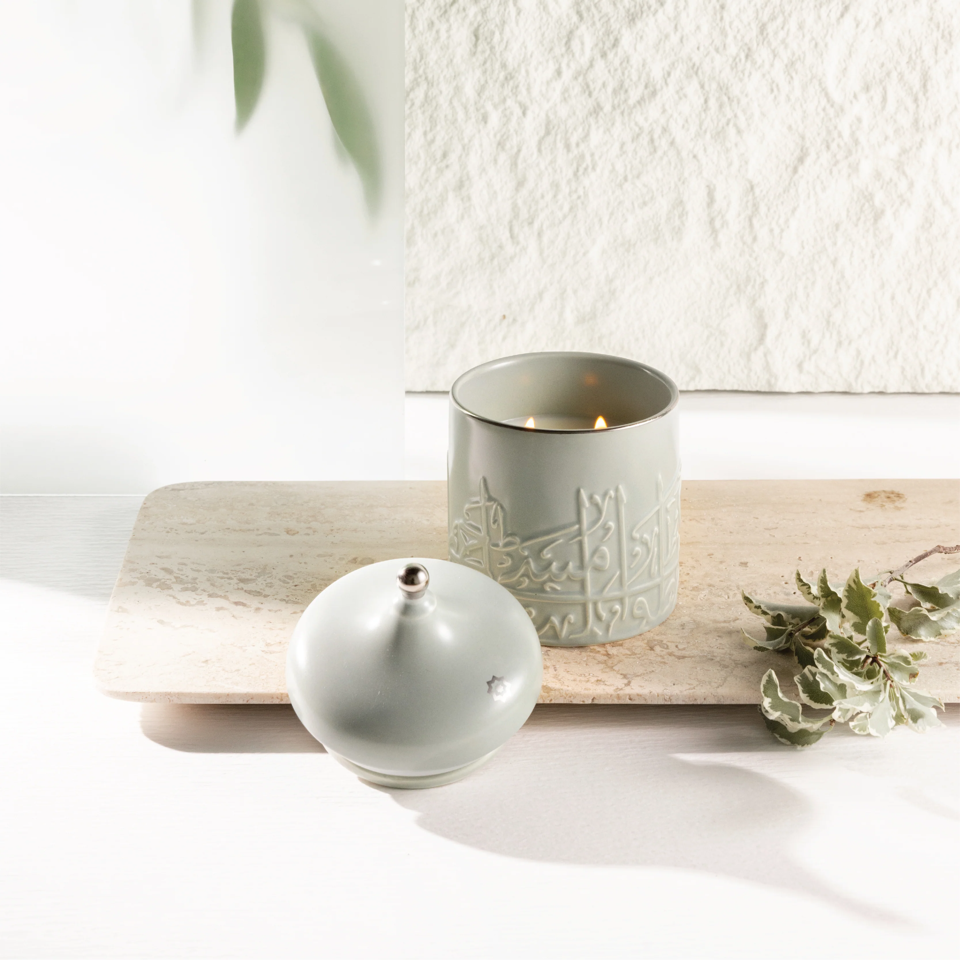 Jiwar -  Medium Candle| Sea Rose - Mint Green & Silver - Image 2