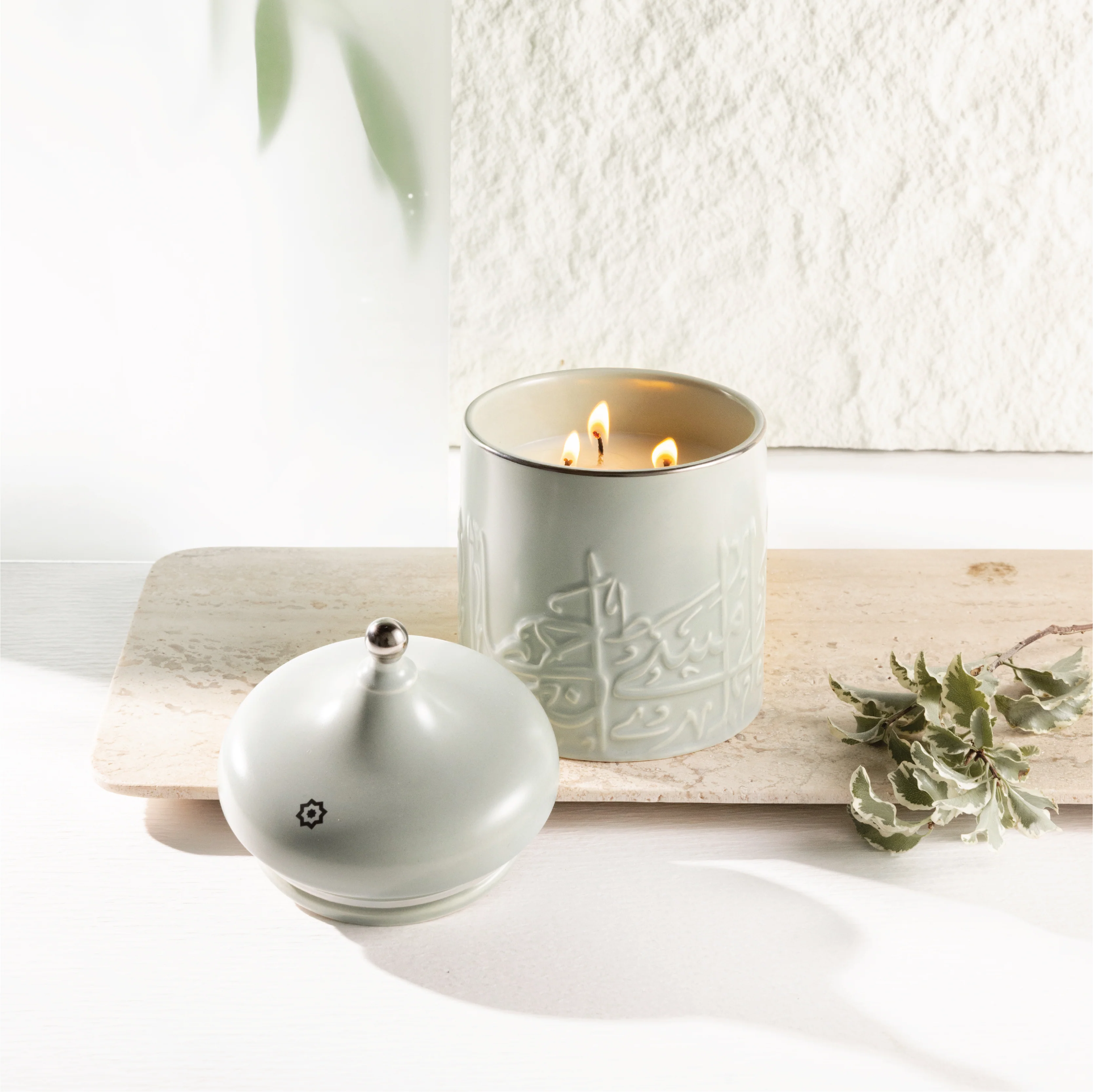 Jiwar -  Large Candle| Sea Rose - Mint Green & Silver - Image 2