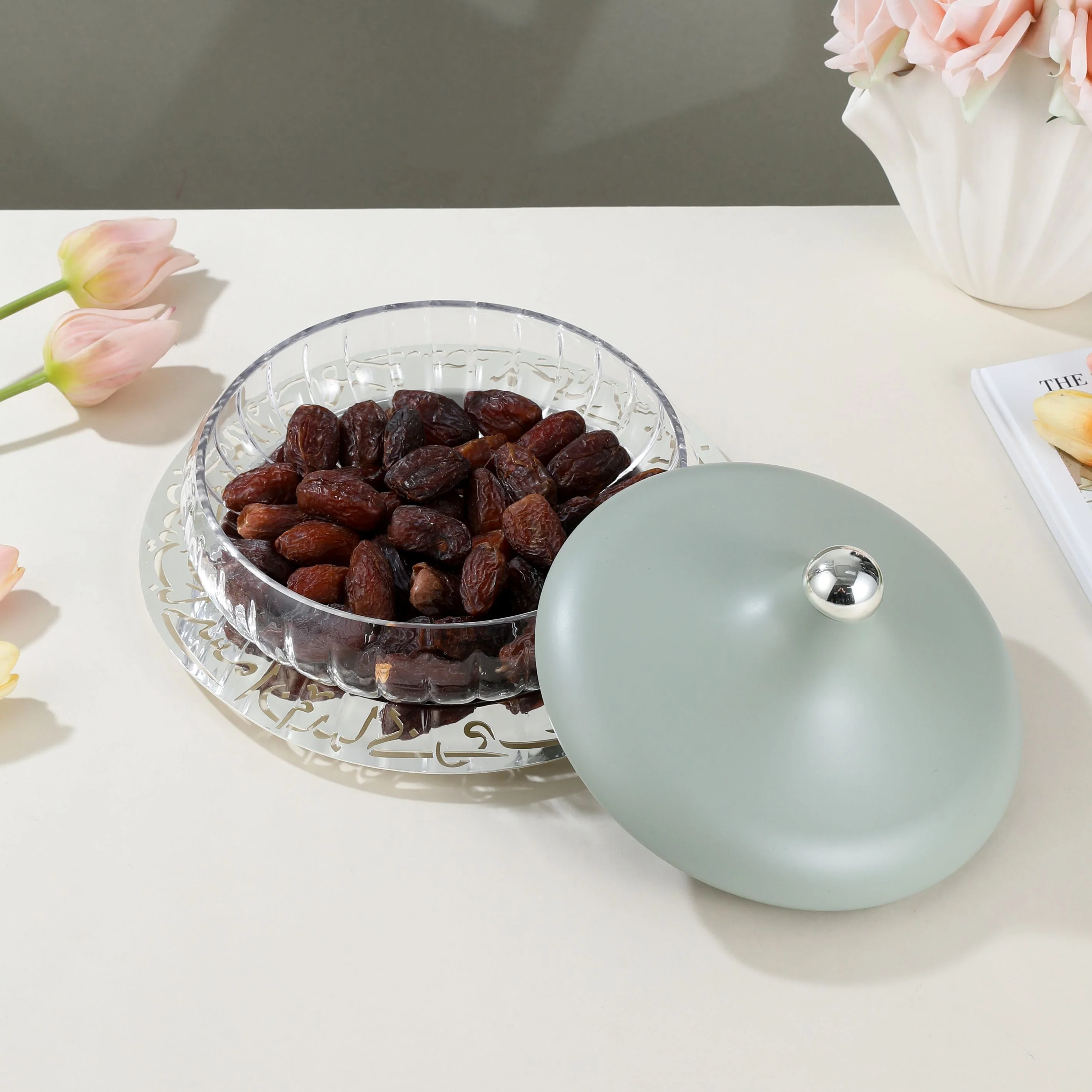 Jiwar - Large Engraved Date & Dessert Centerpiece - Mint Green & Silver