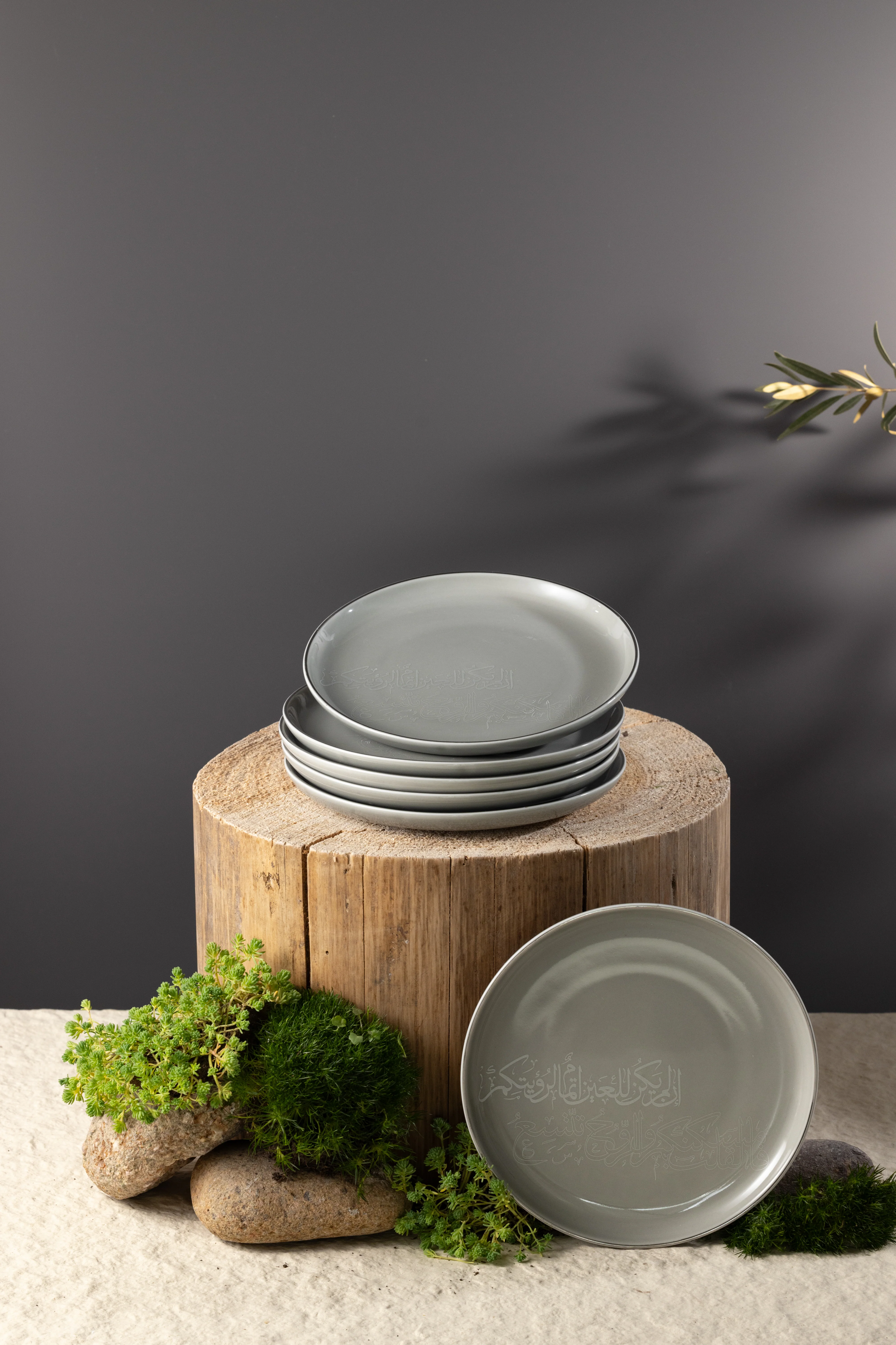 Liqa'a - Dessert Serving Plates - Grey & Silver