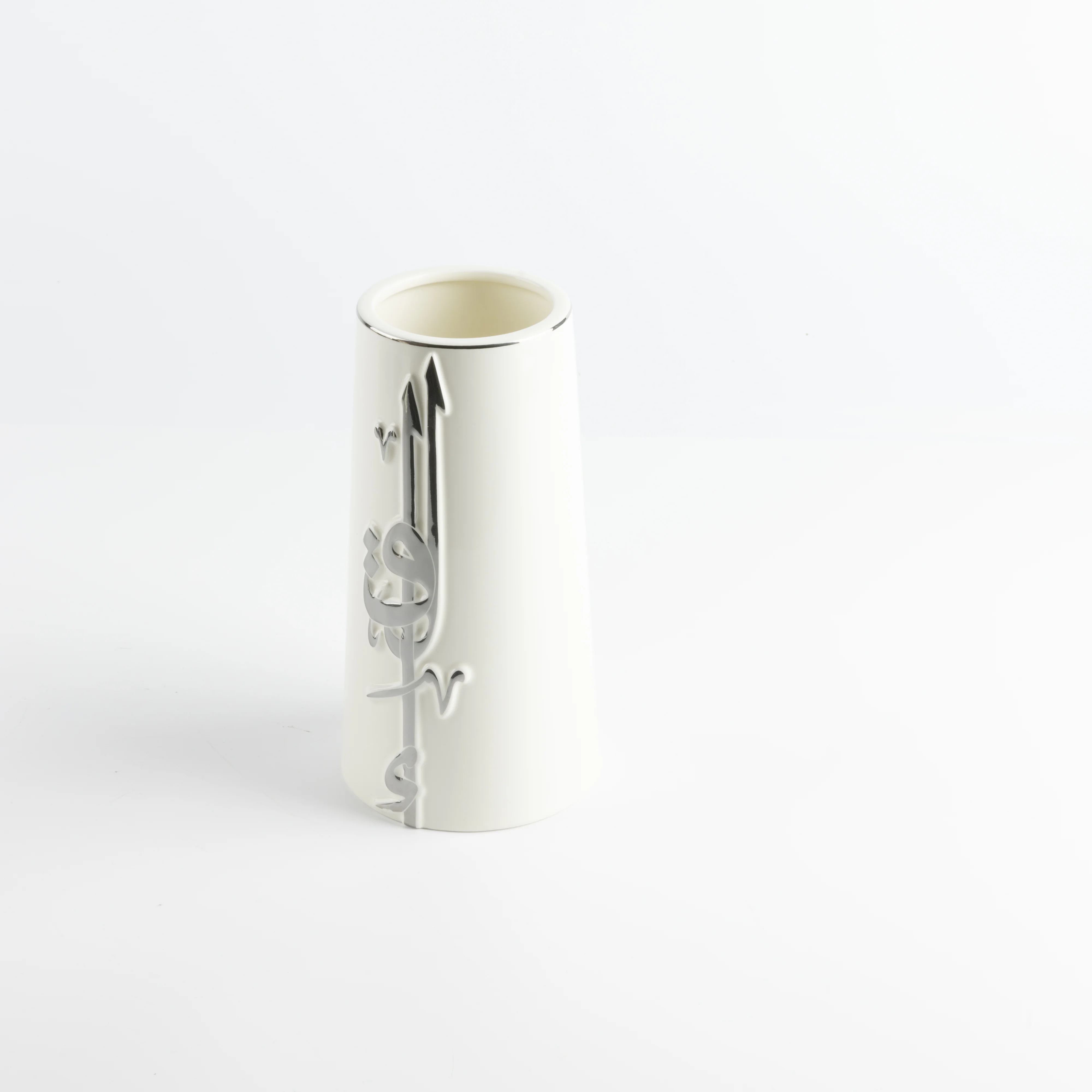 Liqa'a - Medium Decorative Vase - Pearl White & Silver - Image 5
