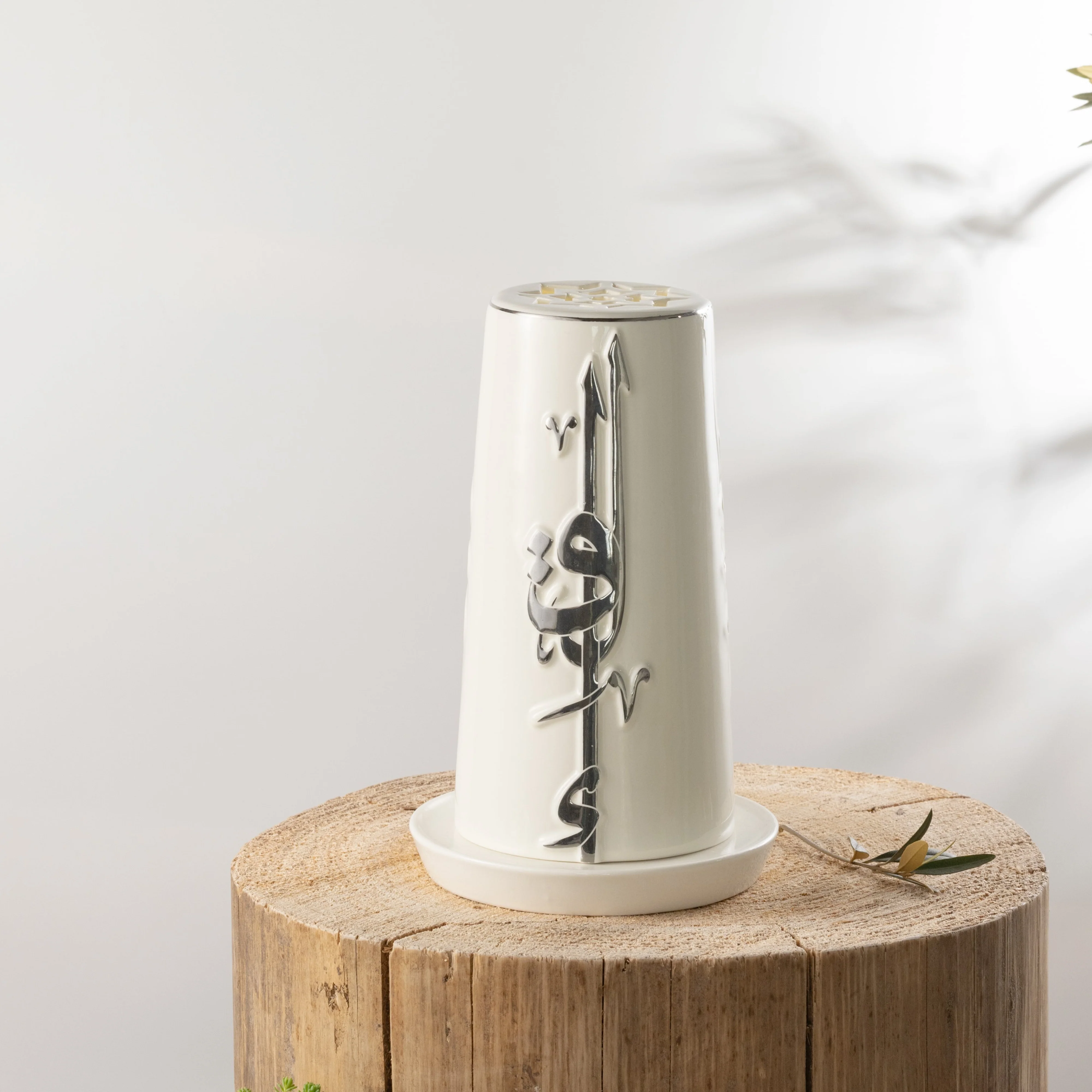 Liqa'a - Medium Lantern Candle Holder - Pearl White & Silver