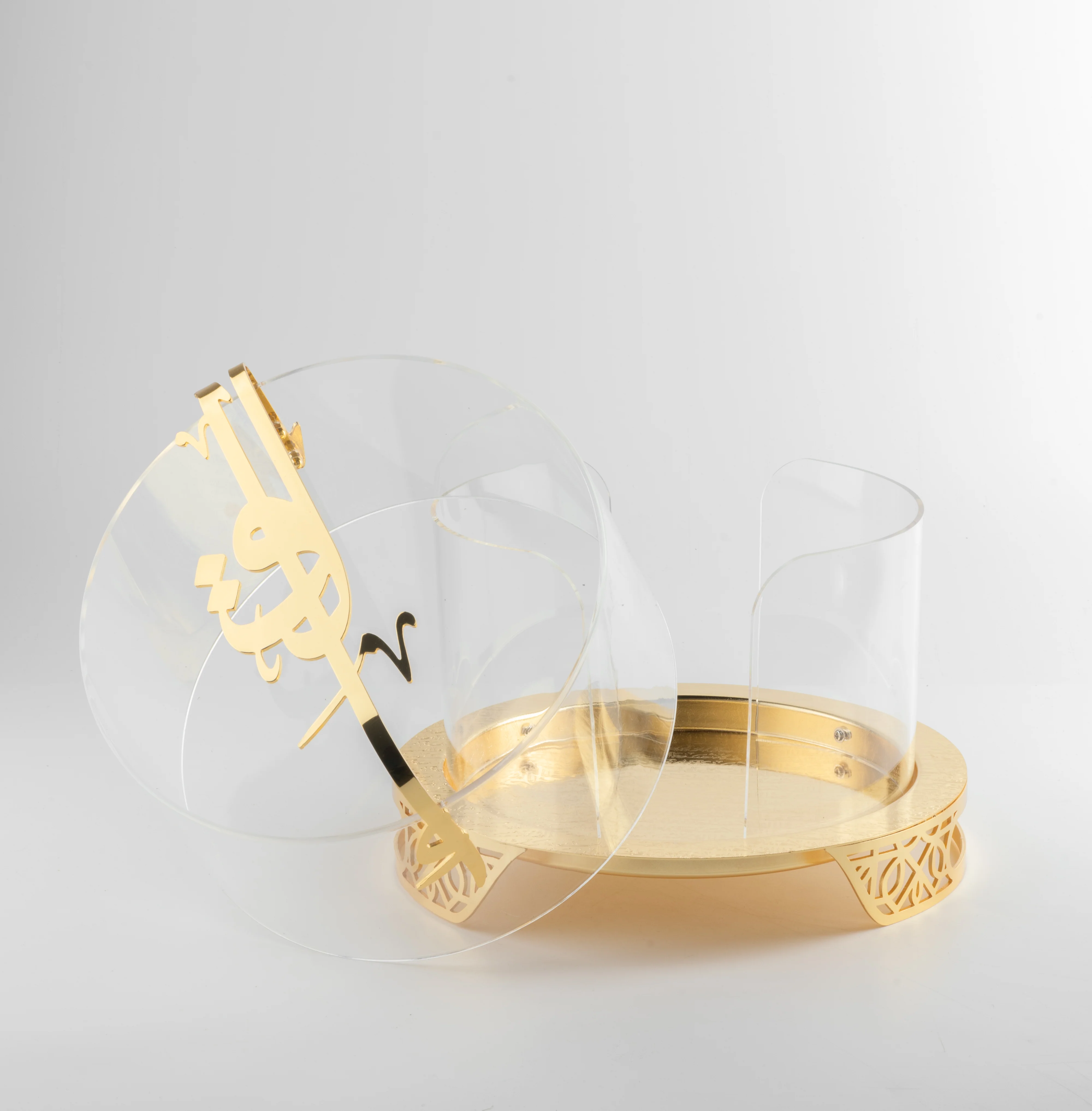 Liqa'a - Small Sleek Plate Stand - Gold - Image 7