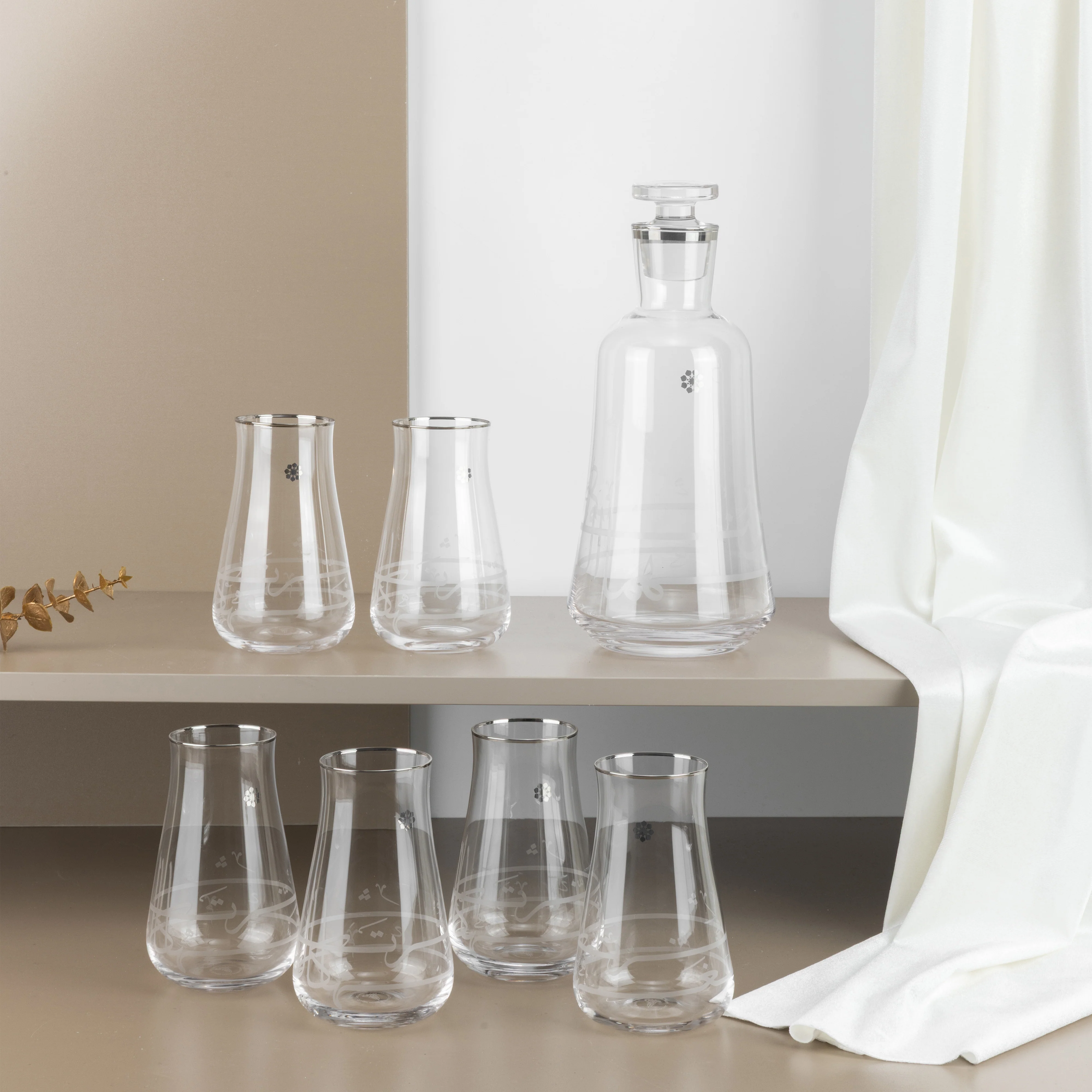 Mirral- Jug with 6 Tall glass cups - Silver