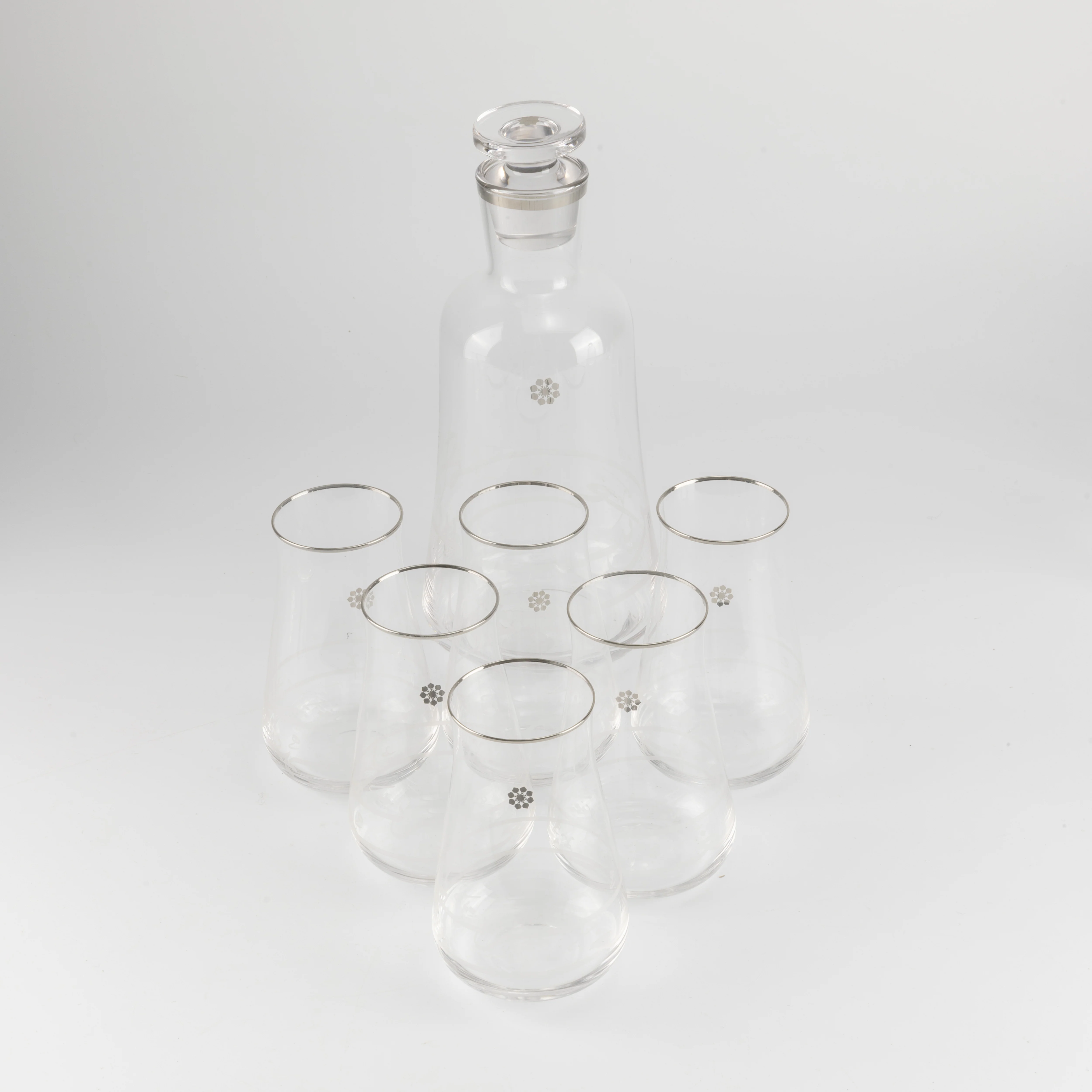 Mirral- Jug with 6 Tall glass cups - Silver - Image 5