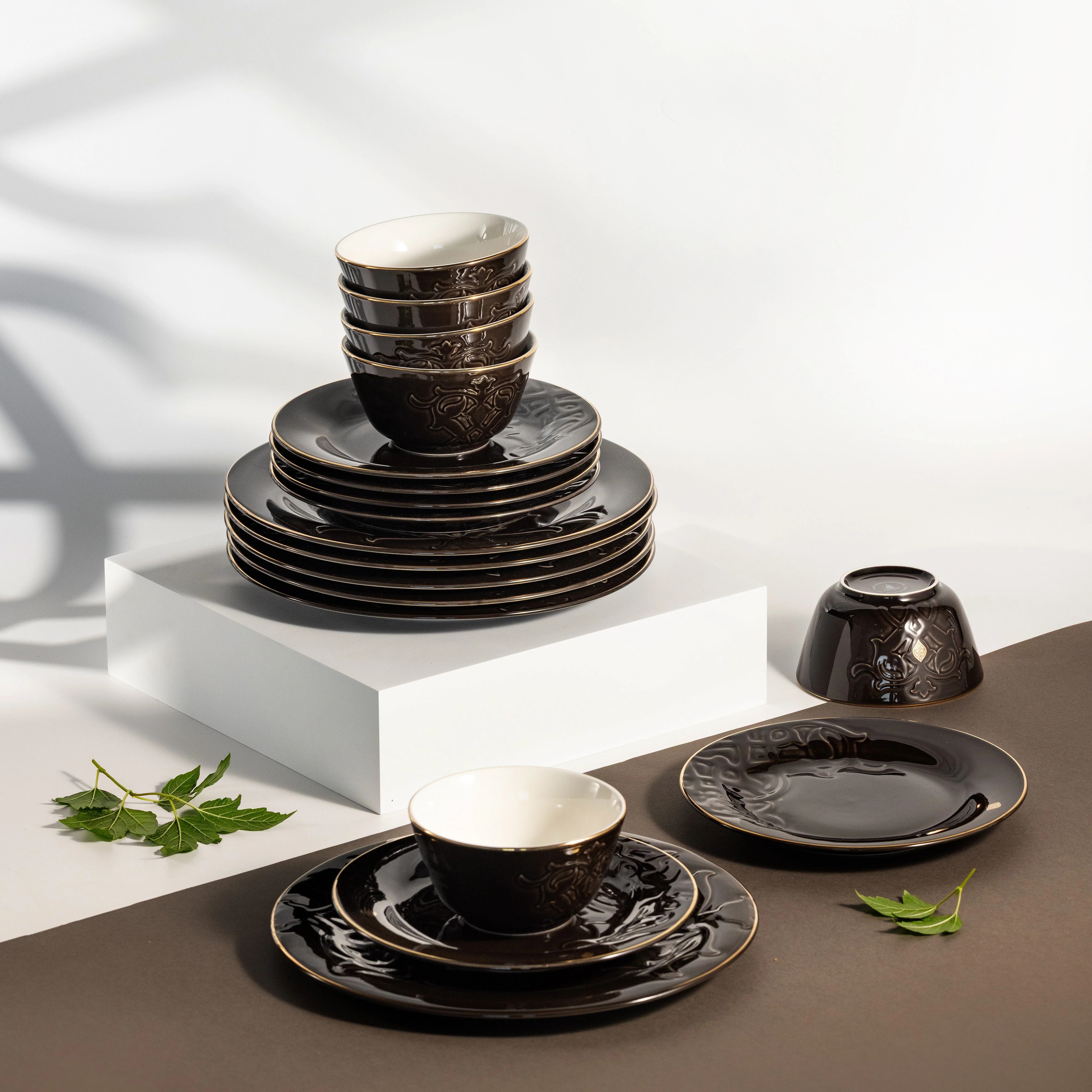 Naqsh -  Dinner Set (18-Pc) - Black & Gold