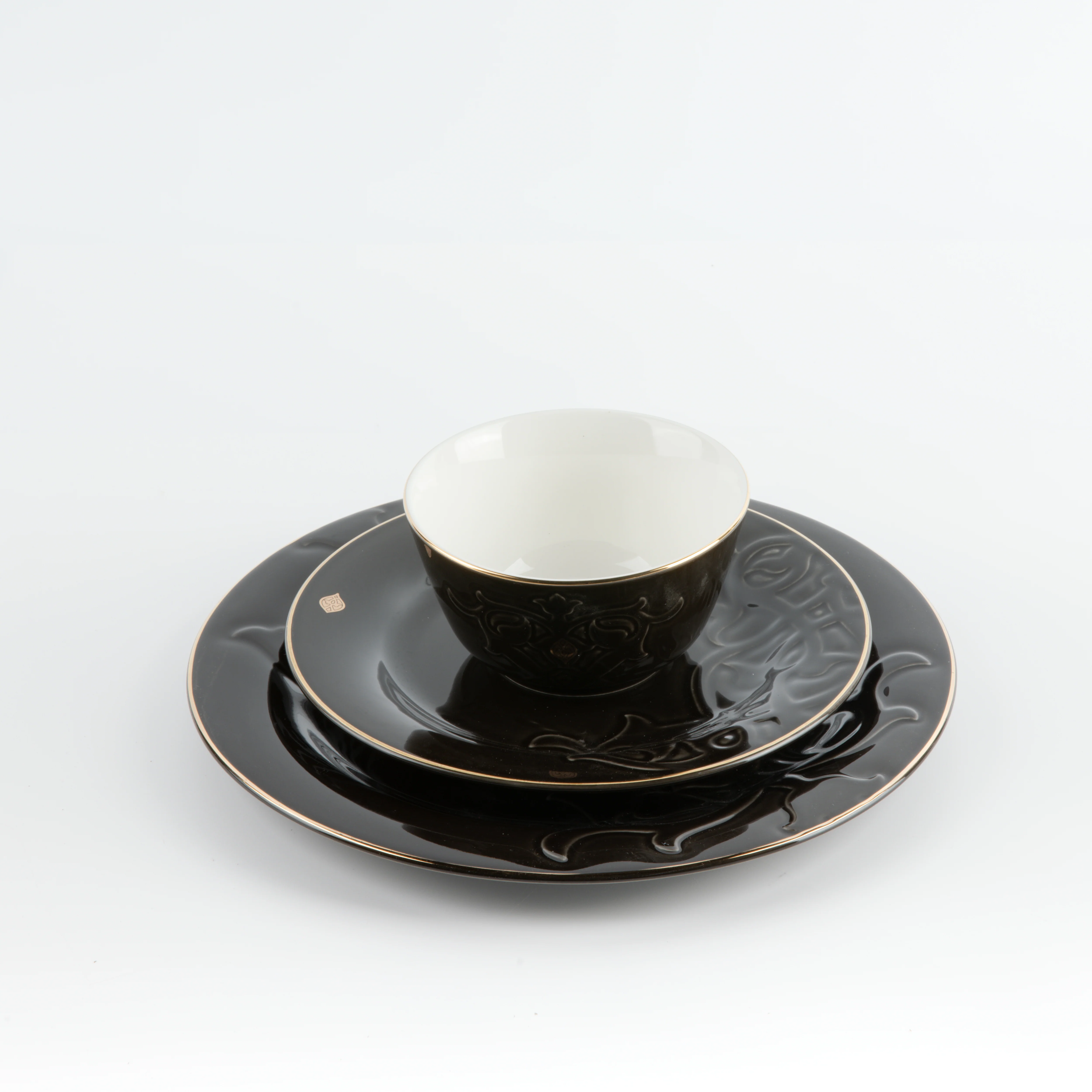 Naqsh -  Dinner Set (18-Pc) - Black & Gold - Image 4