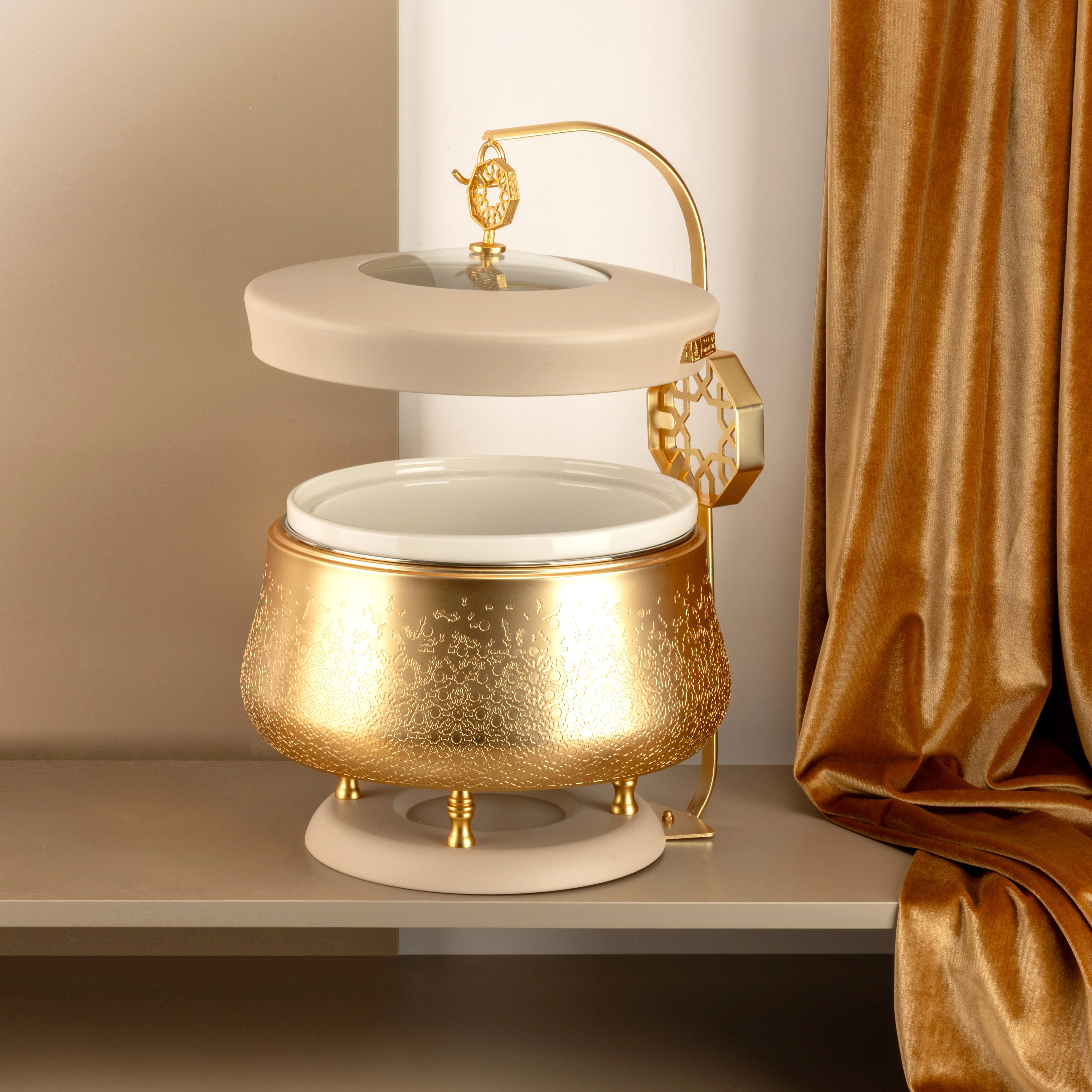 Nourhan -  6 Liters Chafer - Gold & Beige
